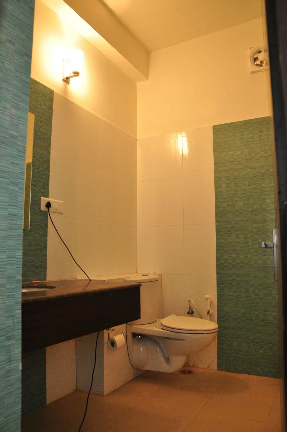 Madhu Resort Agra  Exterior photo